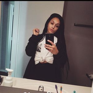 Meet your Posher, Briana